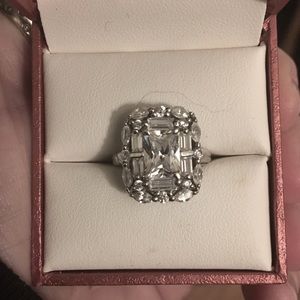 Stunning Art Deco sterling cz ring. Size 5